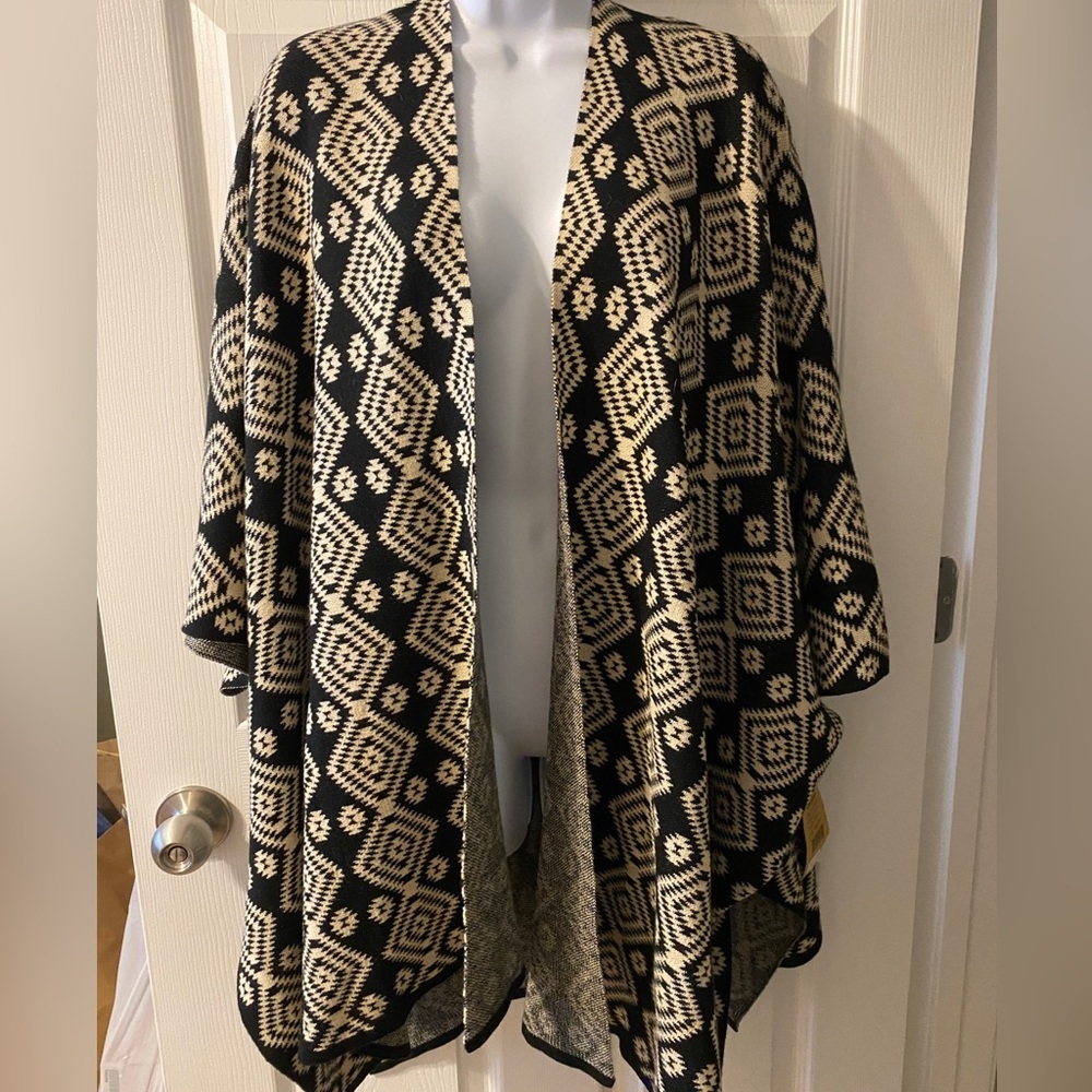 NWT Ruff Hewn Aztec print, oversized Sweater Shrug/Kimono
